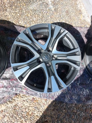 Llantas Toyota 225/65 R17 (Juego 4)