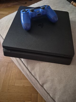 PS4 Slim 1TB Azul + Mando + Volante Hori