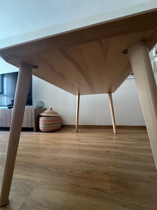 Mesa de comedor IKEA de madera