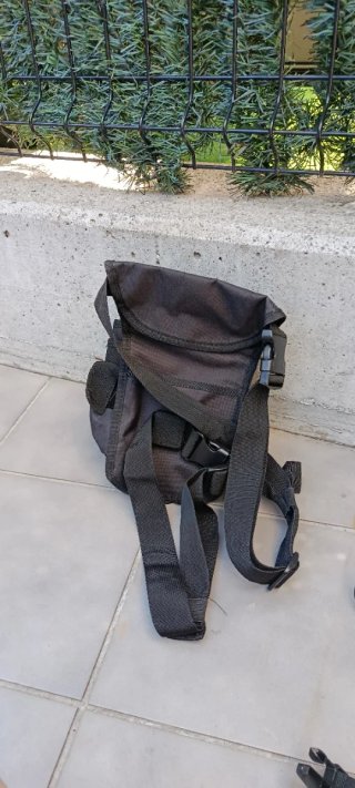 Pernera táctica negra