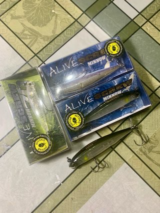 Lote 4 señuelos Imakatsu Alive Screw Minnow