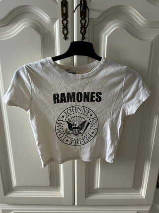 Camiseta Ramones Pull&Bear Blanca Talla S