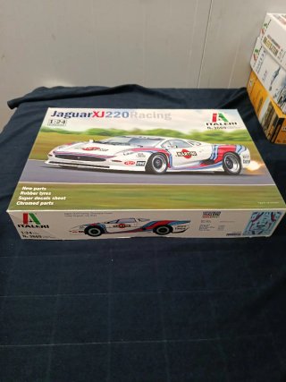 Maqueta Jaguar XJ220 Racing Italeri 1:24