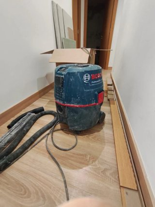 Aspirador Bosch Sólidos/Líquidos GAS 20 L SFC