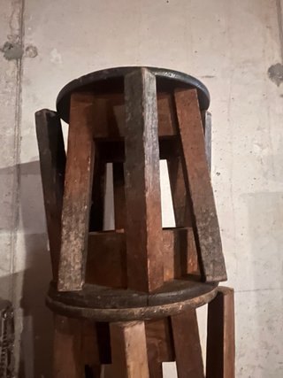 Lote 6 Taburetes antiguos de madera