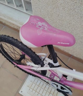 Bicicleta infantil rosa sin marchas