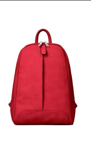 Mochila de piel roja