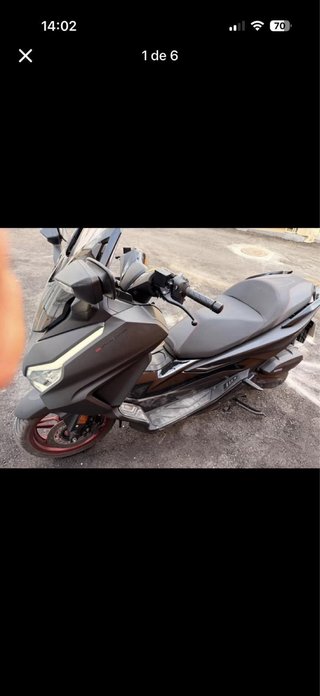 Es la honda forza especial edición