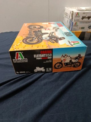 Maqueta CAGIVA ELEFANT 850 Paris Dakar 1987