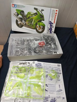 Maqueta Tamiya Kawasaki Ninja ZX-12R