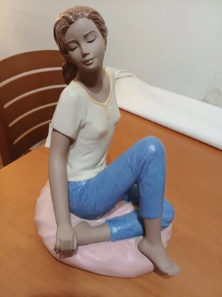Figuras de porcelana artesanales