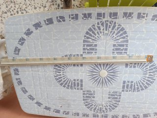 Burlete bajo puerta adhesivo blanco 1m
