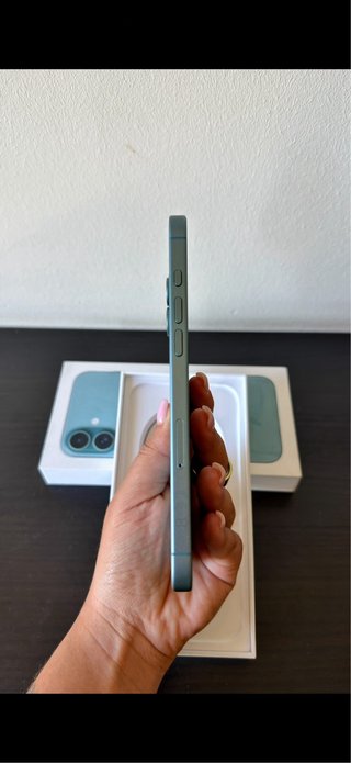 iPhone 16 Plus - Color Teal - 128GB