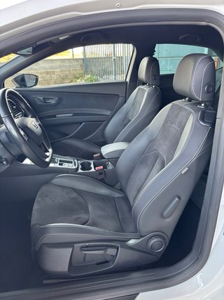 SEAT Leon cupra 300
