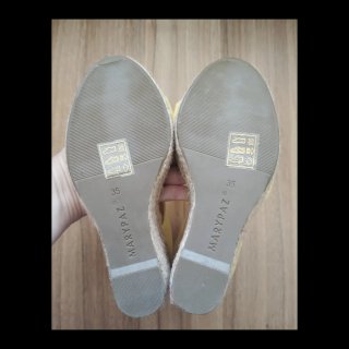 Sandalias cuña amarillas