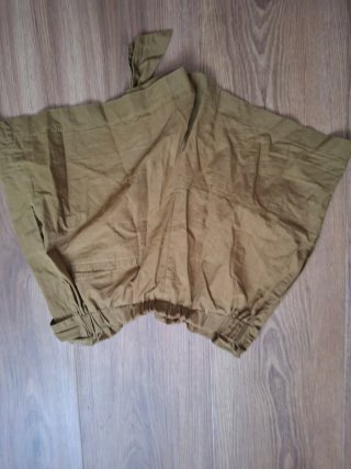 Pantalón corto verde oliva