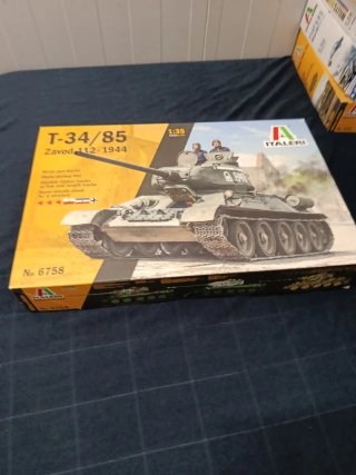Maqueta T-34/85 Zavod 112-1944 Italeri 1:35