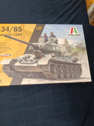 Maqueta T-34/85 Zavod 112-1944 Italeri 1:35