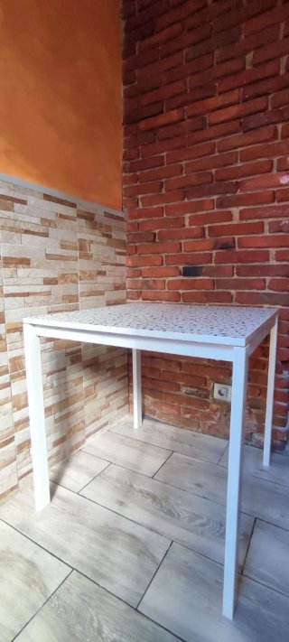 Mesa cuadrada Ikea multicolor