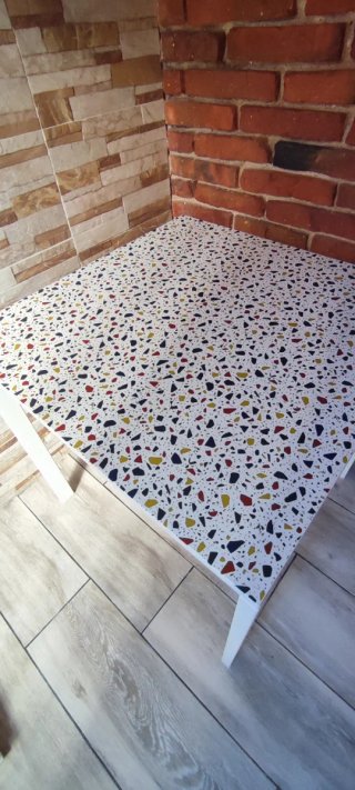 Mesa cuadrada Ikea multicolor