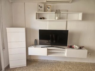 Mueble TV flotante + mesa centro + alacena