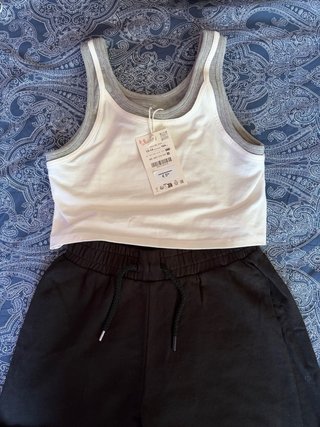 Pantalón ancho tobillero Zara negro