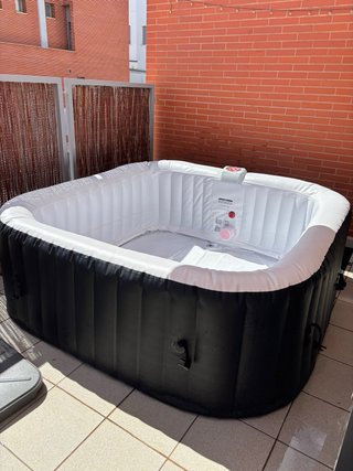 Jacuzzi hinchable exterior sin estrenar