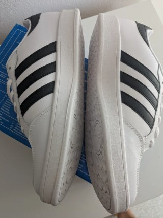 Zapatillas Adidas Blancas y Negras
