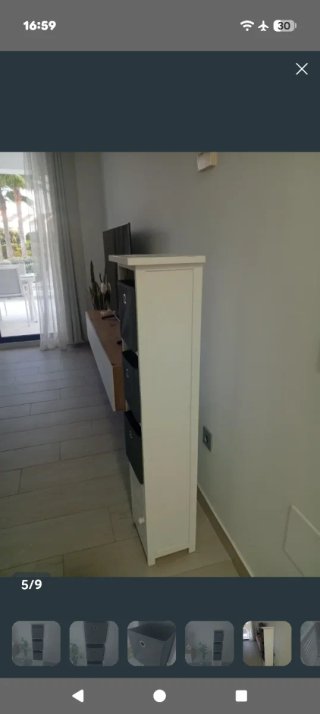 Estantería blanca con 3 cajones de tela y puerta