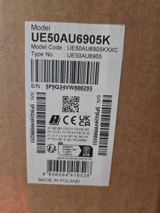 TV Samsung 50 UHD con mando y caja