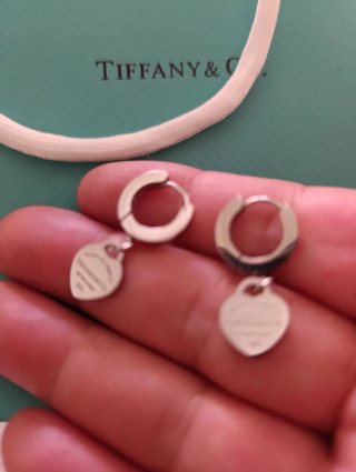 Conjunto estilo Tiffany & Co. Collar y Pendientes