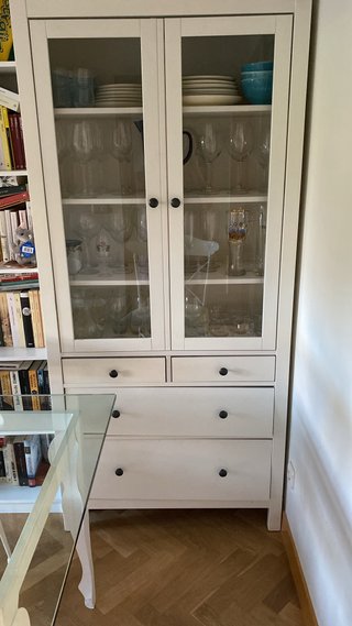Vitrina Hemnes Ikea 4 cajones