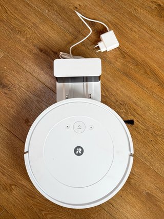 iRobot Roomba Essential Robot Aspirador