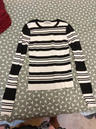 Jersey corto de cuello alto gris