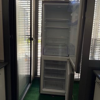 Nevera BEKO - Como Nueva