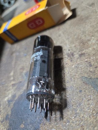 Válvula Philips EL86 radio antigua de valvulas