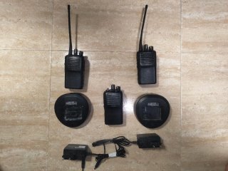Lote 3 walkie-talkie Motorola EVX-261