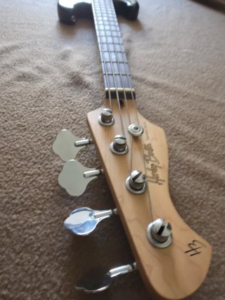 Bajo Electrico Zurdo Harley Benton Escala Corta