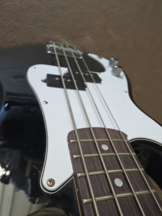 Bajo Electrico Zurdo Harley Benton Escala Corta