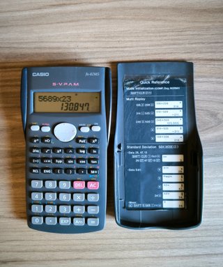 Calculadora Científica Casio fx-82MS