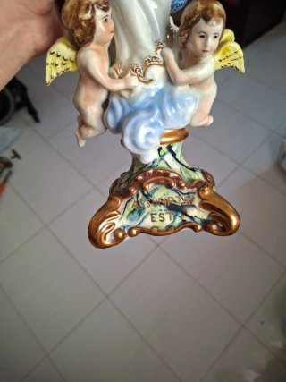 Figura Virgen María con estrellas