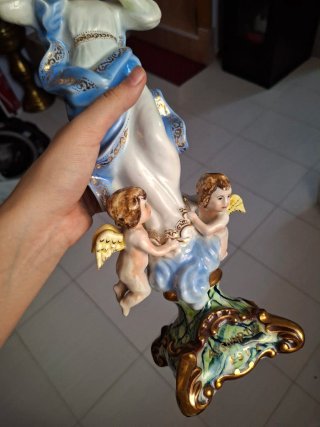 Figura Virgen María con estrellas