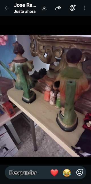 Pareja figuras barro para plantas