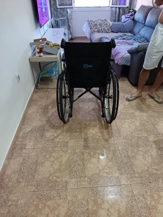 silla de ruedas prscticamente nueva