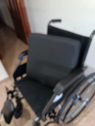 silla de ruedas prscticamente nueva