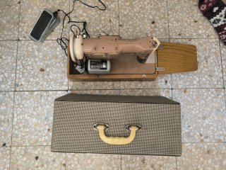 Máquina de coser SINGER beige