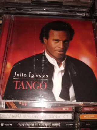 CD Julio Iglesias Tango