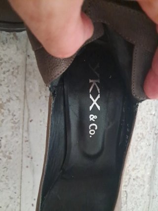Zapatos de tacón marrones