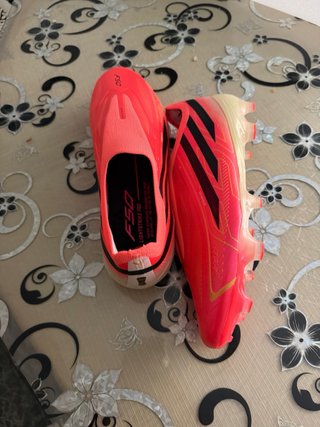 Botas de fútbol Adidas F50 nuevas
