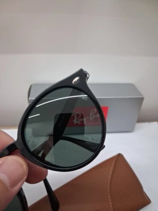 Occhiali da sole Ray-Ban RB 2180 neri